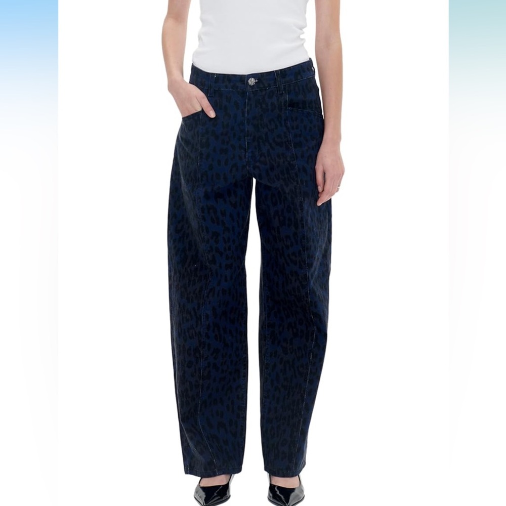 Jeans from Baum und Pferdgarten
Nara- Blue Leopard size 4